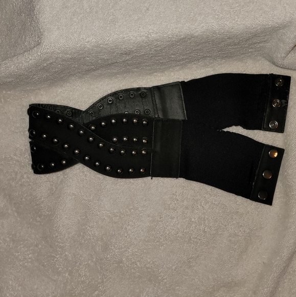 Black waist snap belt - Picture 1 of 6